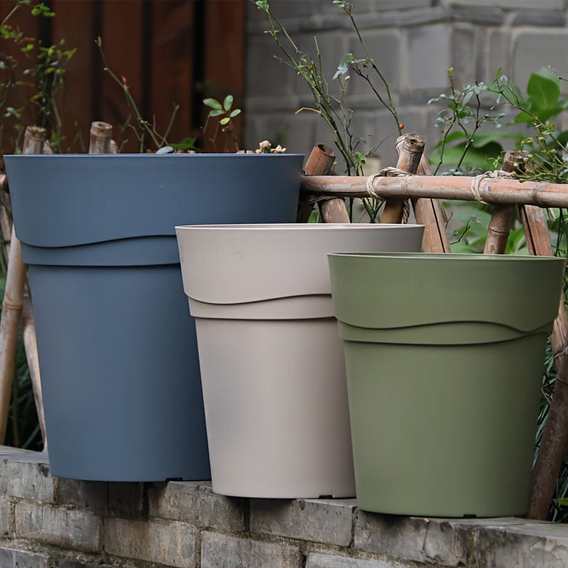 Cache-pot en plastique