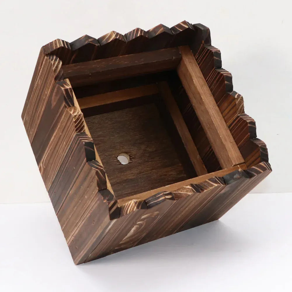 ancien cache pot en bois