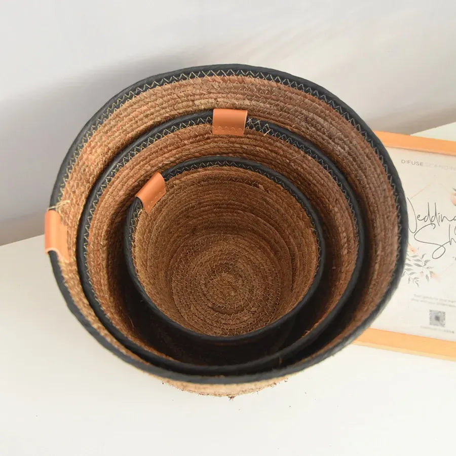 Ancien cache pot en osier