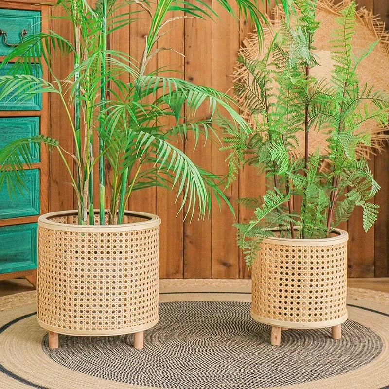 cache pot en osier et bois avec pied