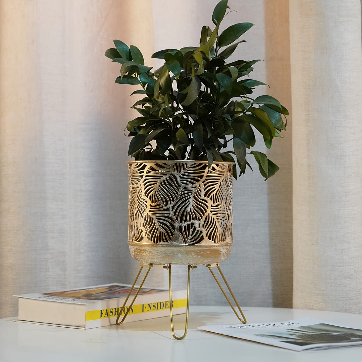 cache-pot metal sur pied