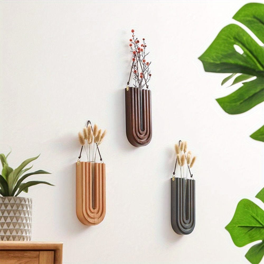 cache pot mural bois