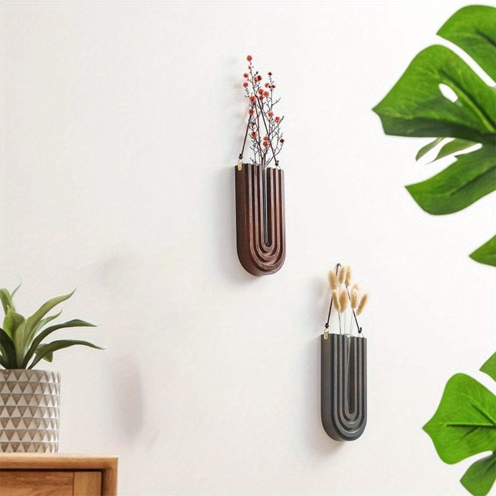 cache pot mural bois