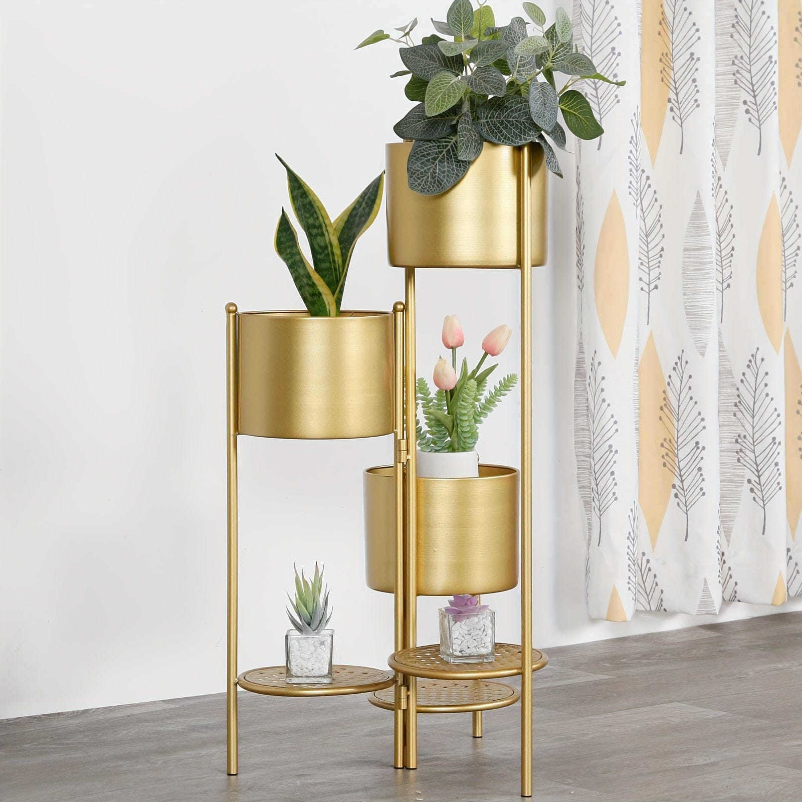 cache-pot sur pied à niveaux