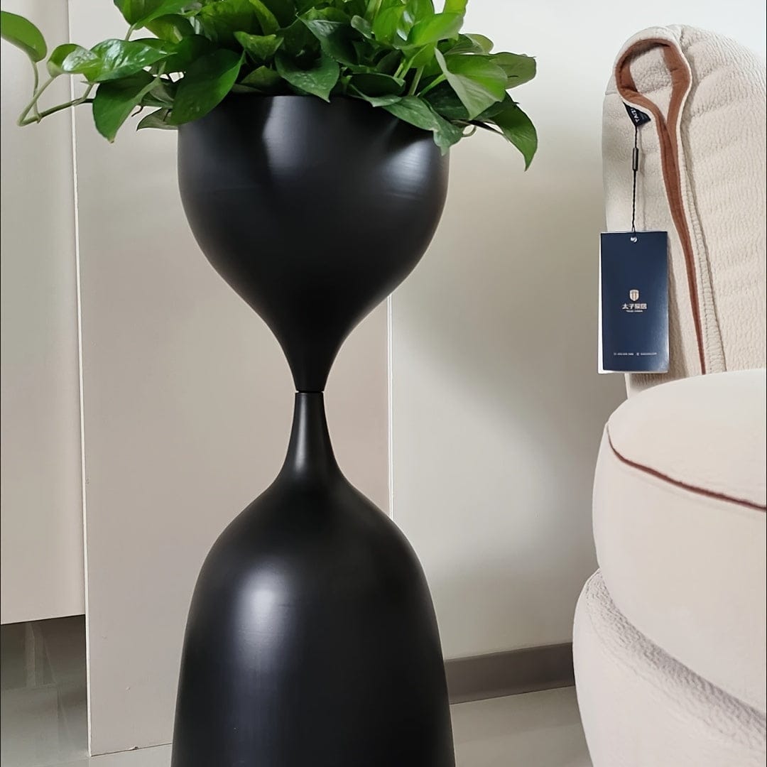 cache-pot sur pied noir design
