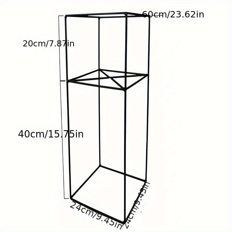 cache-pot sur pied noir et doré