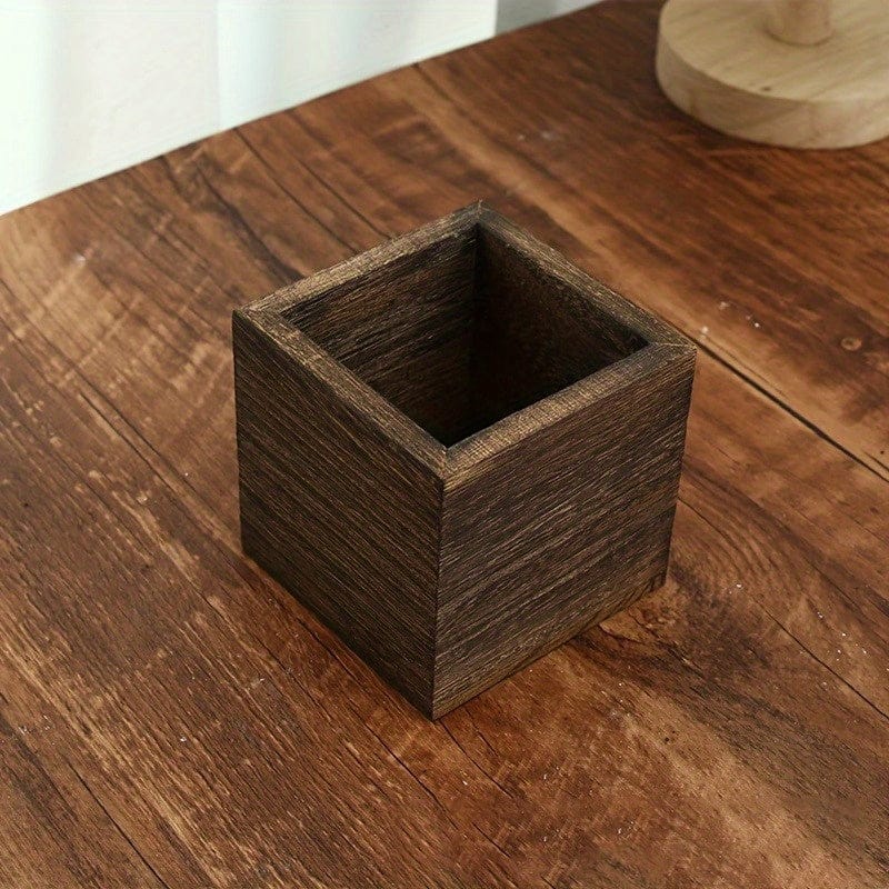 Petit cache pot en bois